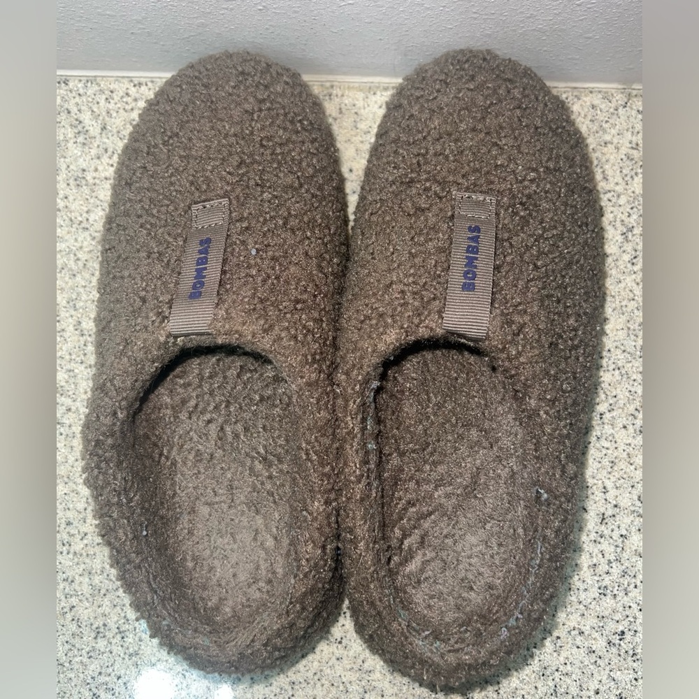 Bombas Dark Brown Sherpa Slippers - Picture 2 of 4